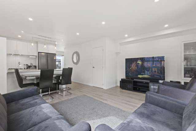Entry-Level Gold in Flat Bush Must sell !