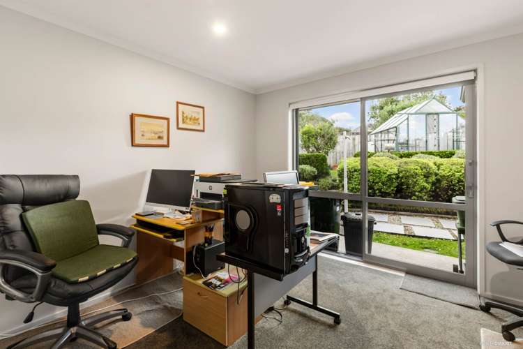 4 School Road Riverhead_12