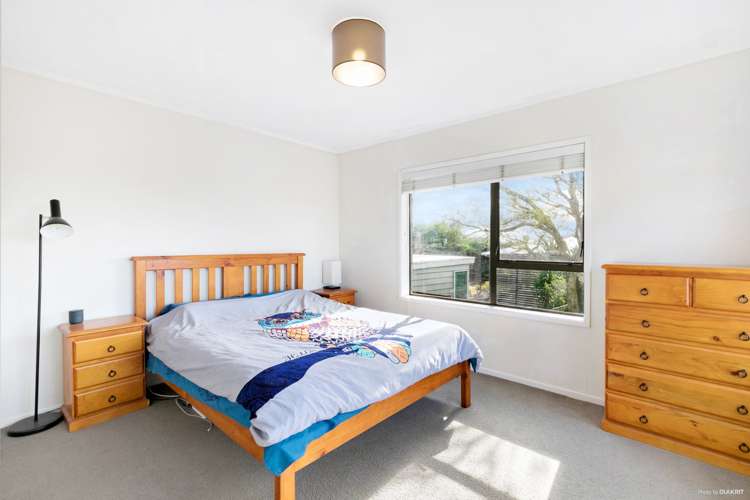 2/107 Golf Road New Lynn_7