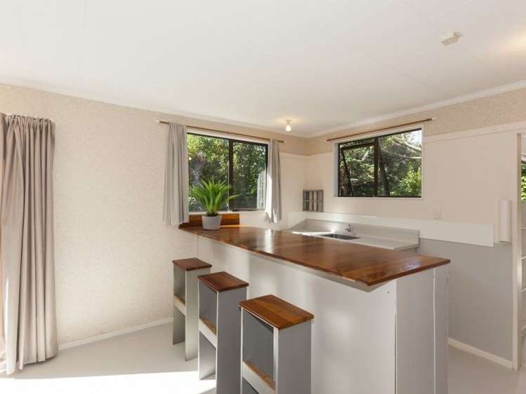 88 Wellington Road Paekakariki_3