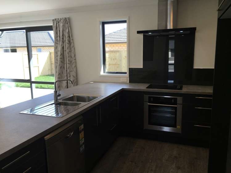 28 Livingstone Drive Papamoa_18