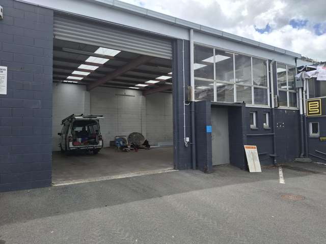 289 sqm Wairau Industrial - Minimal Office