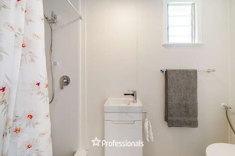 17 Maungaraki Road Korokoro_14