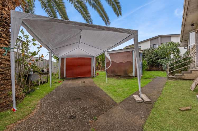 21 Farnborough Crescent Mangere_12