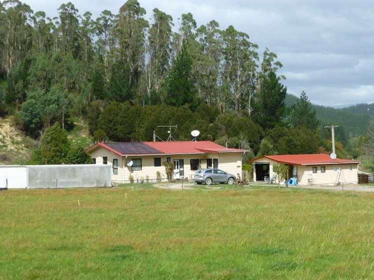 84 Peakes Road Wairau Valley_15