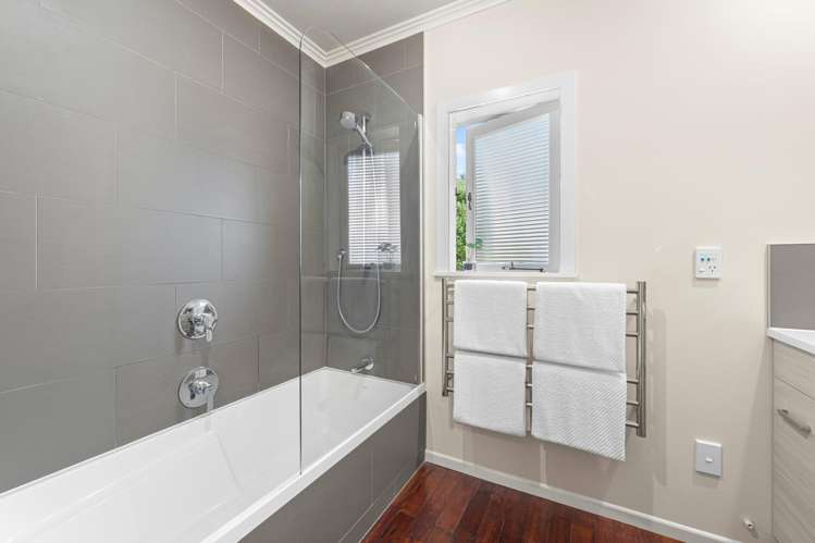 33 Old Lake Road Narrow Neck_11