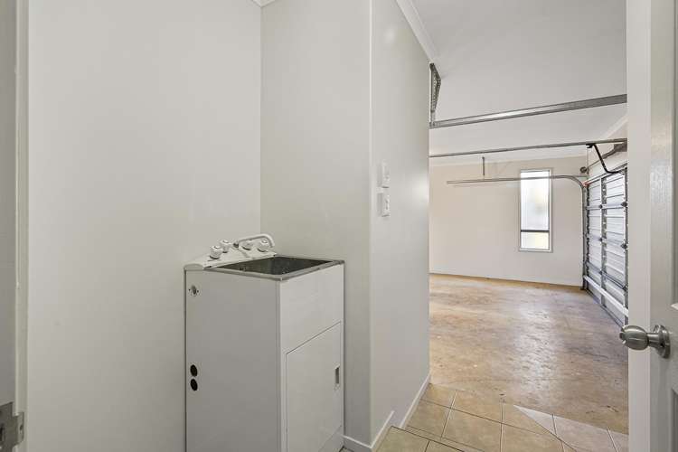 13 Bishopsworth Way Huntington_17