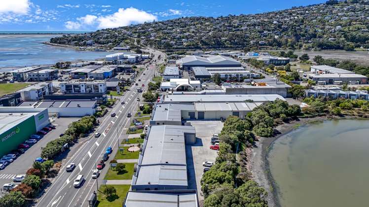 3 and 4/1008 Ferry Road Ferrymead_10