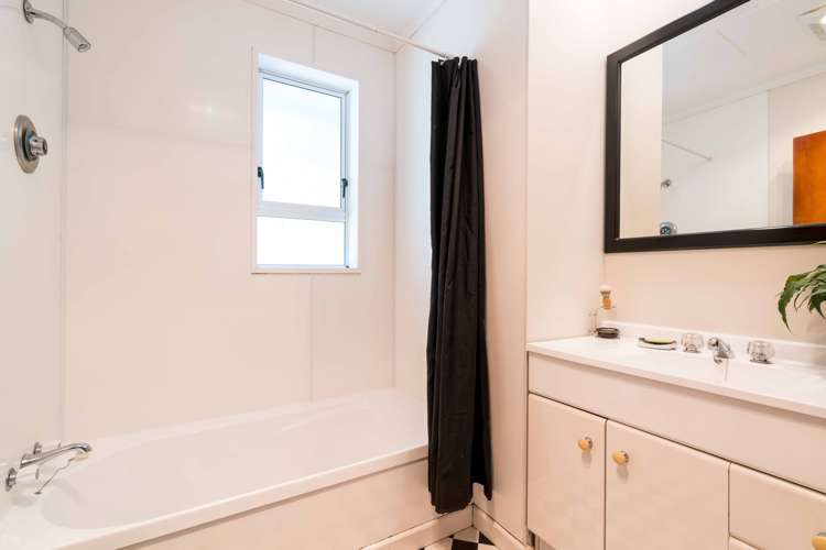 25 Prosser Street Green Island_13