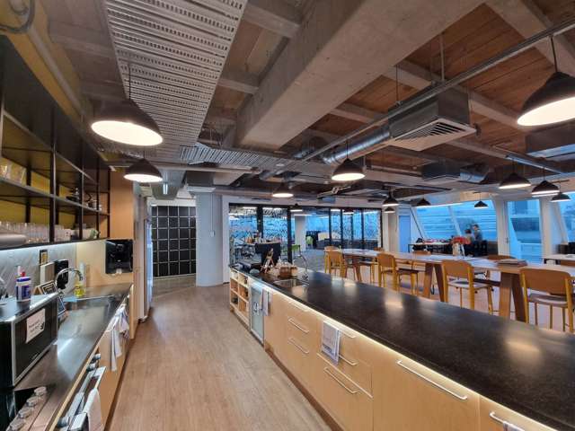 Level 2/33-45 Hurstmere Road Takapuna_3