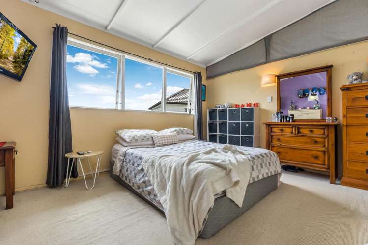 12 Finlow Drive Te Atatu South_5