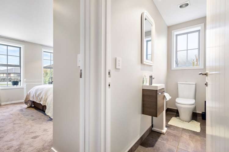 1 Cotswold Court Lower Shotover_14