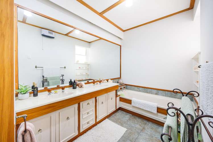 21 Karina Terrace Roslyn_14