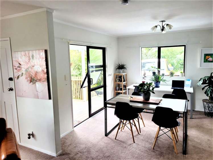 2/14 Charles Street Hauraki_3