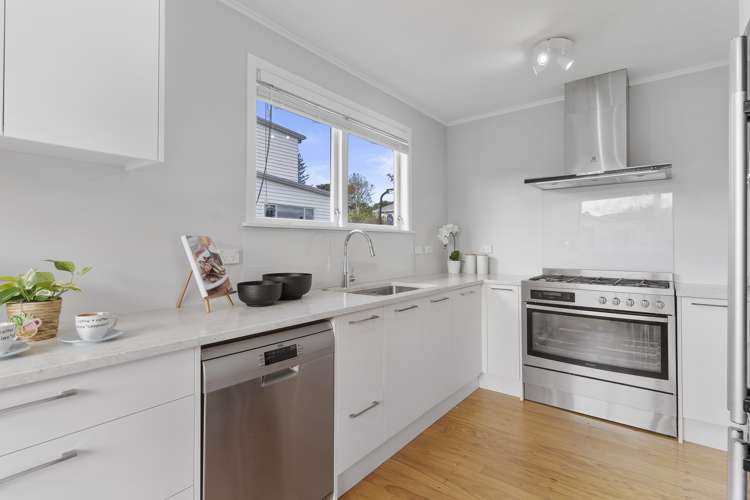 23 Miltonia Avenue Te Atatu South_5