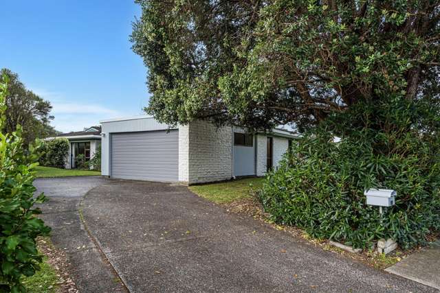 Excellent location, two living spaces