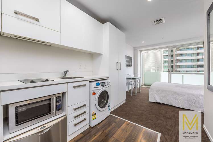 1207/10 Waterloo Quadrant Auckland Central_9