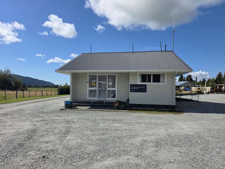 44 Main Road Whataroa_14