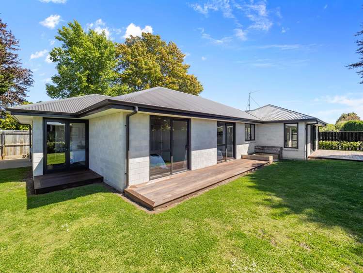 7 Woodham Drive Allenton_20