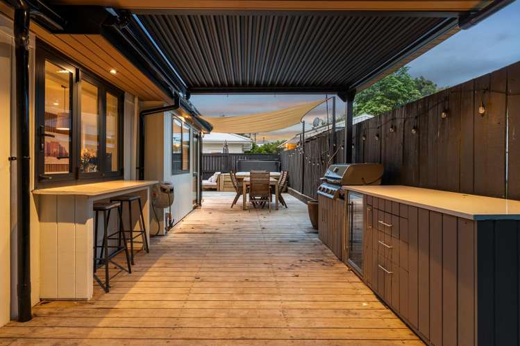 2/178 Landscape Road Mount Eden_9