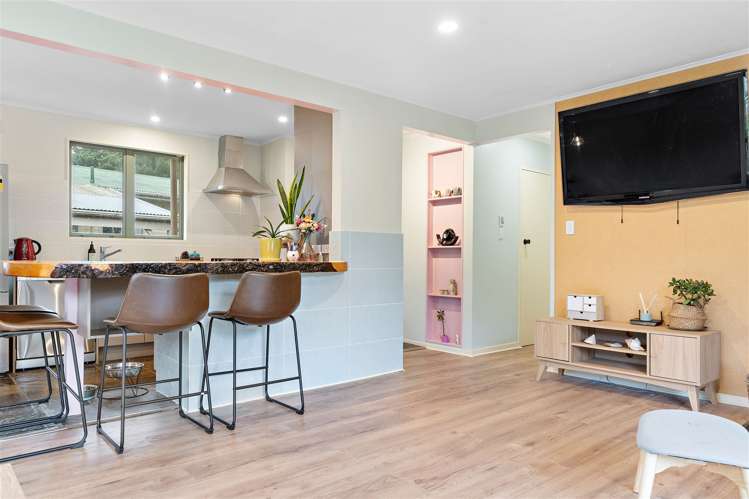 9 Kowhai Grove Featherston_12