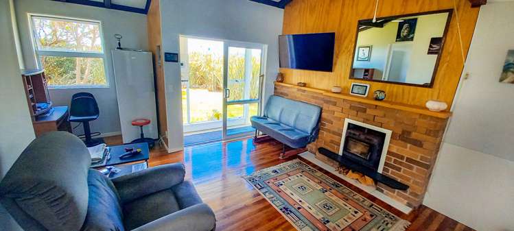 41 Bluecliffs Beach Road Tuatapere_9