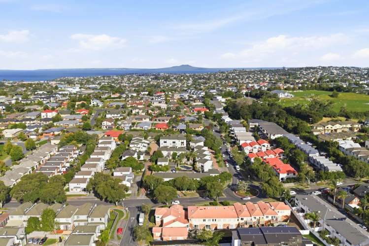 2/38 Fields Parade Oteha_16