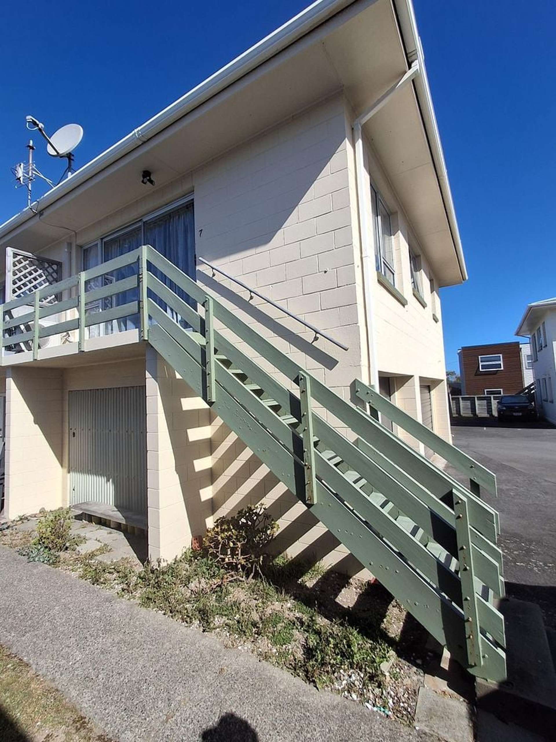 7/154 Onepu Road Lyall Bay_0