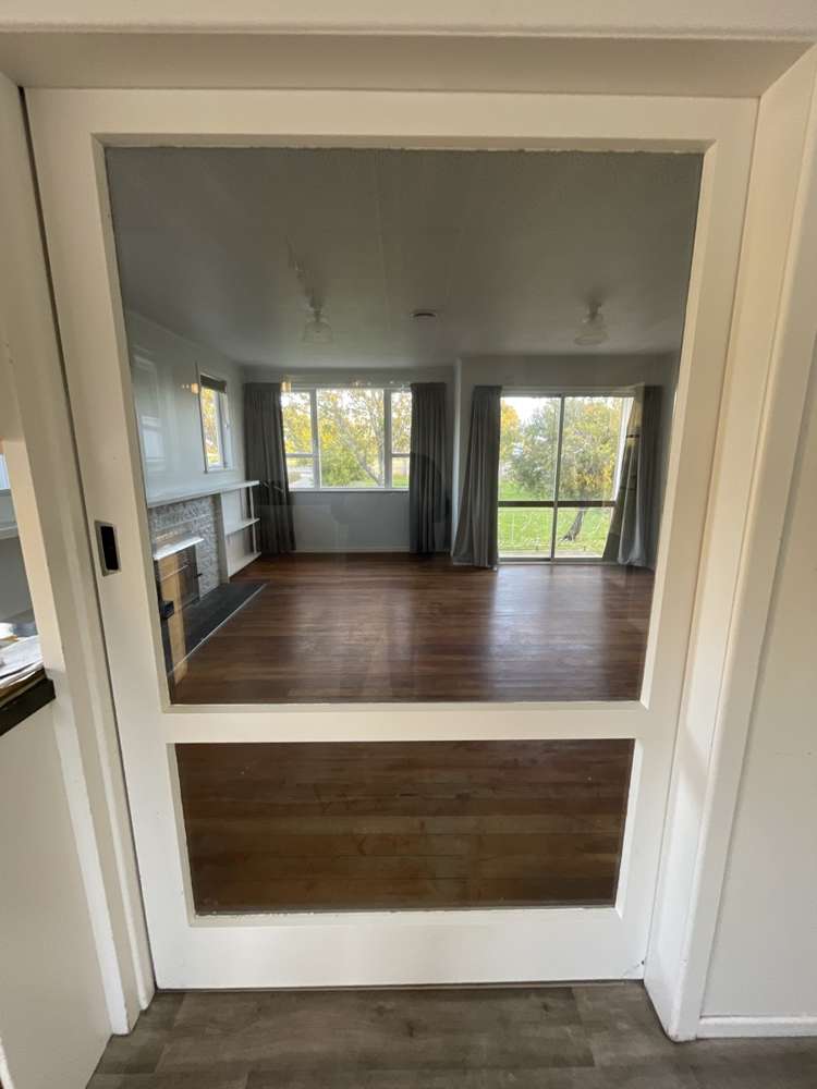 27 Main Road Makaraka_16