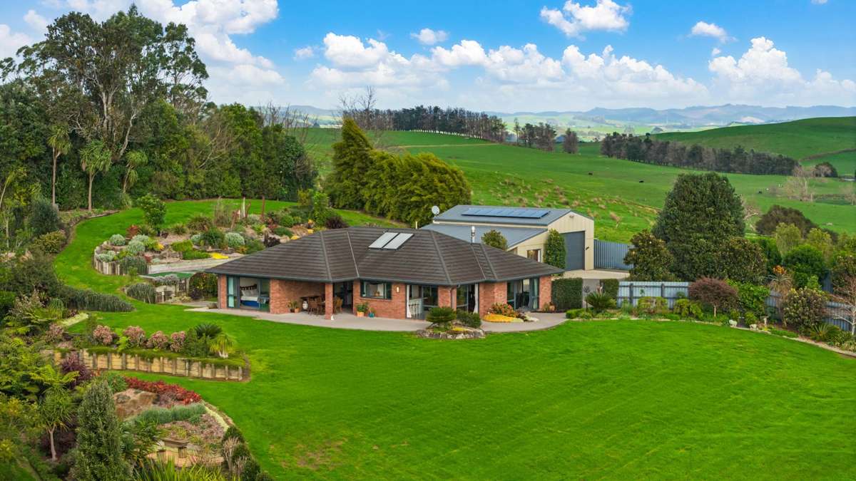 1027 Kaiaua Road_0