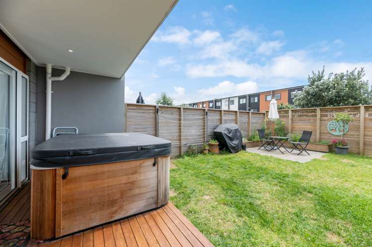 93 Bordeaux Parade Te Atatu South_15