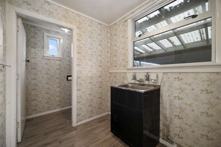 31 & 31A Kawaha Point Road Fairy Springs_18