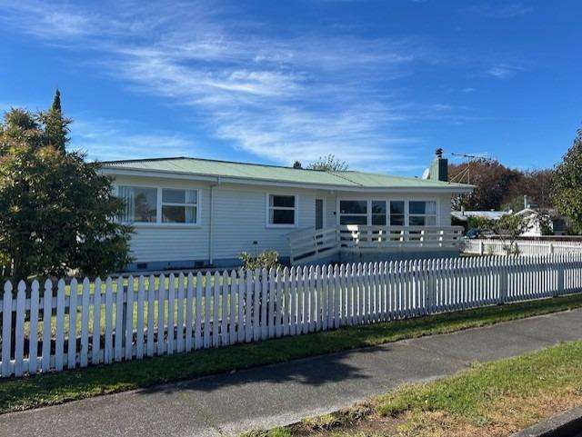 MASTERTON - 3 BEDROOMS