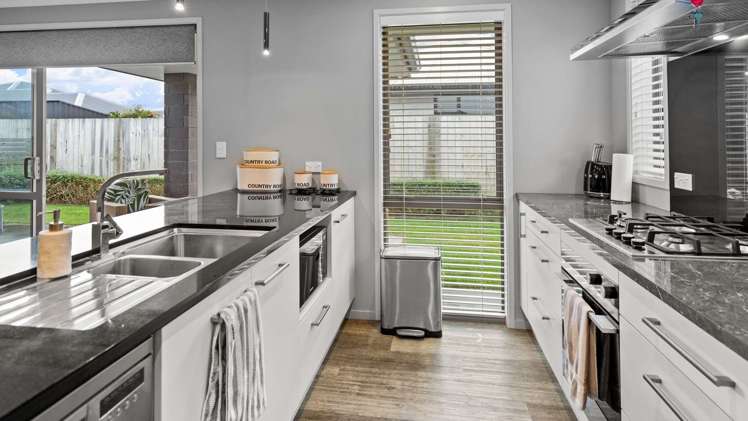 64 Te Ranga Memorial Drive Pyes Pa_9