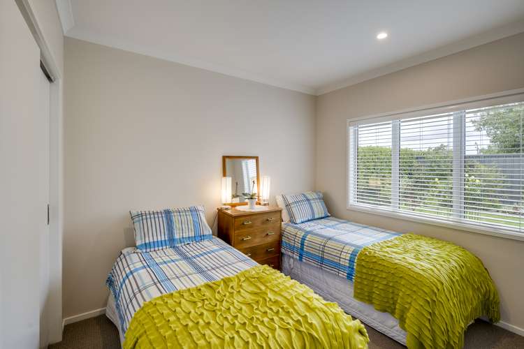 6 Drake Crescent Awatoto_14