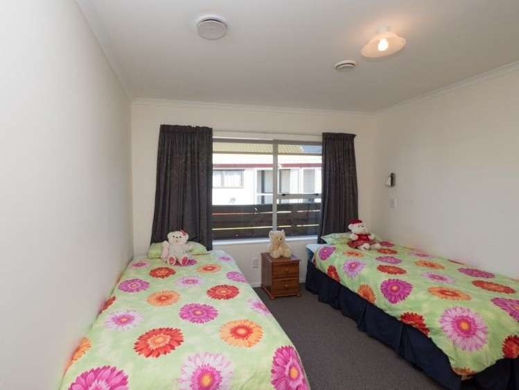 10 Ponderosa Place Opunake_18