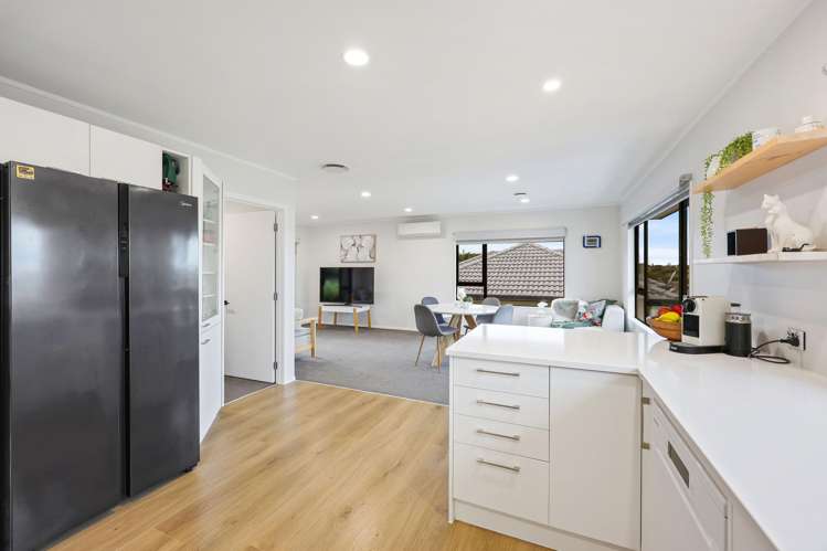 1/14 Kells Place Botany Downs_14