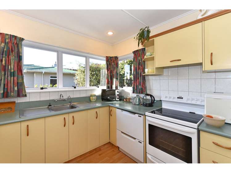 197 The Ridgeway Stoke_9