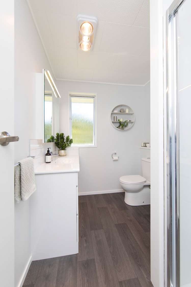 51 Ngarahana Avenue Paremoremo_16