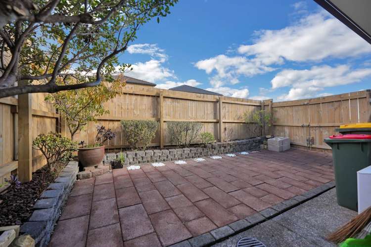 7 Agapanthus Place Flat Bush_19