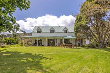 Jacaranda Lodge, 3195 Tiki Road_1