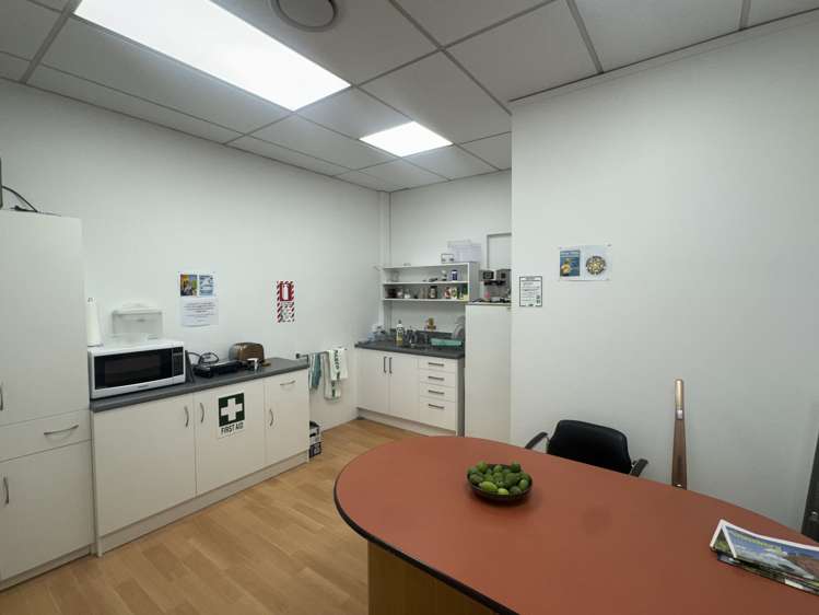 Ground Floor/141 Cameron Road Tauranga Central_7