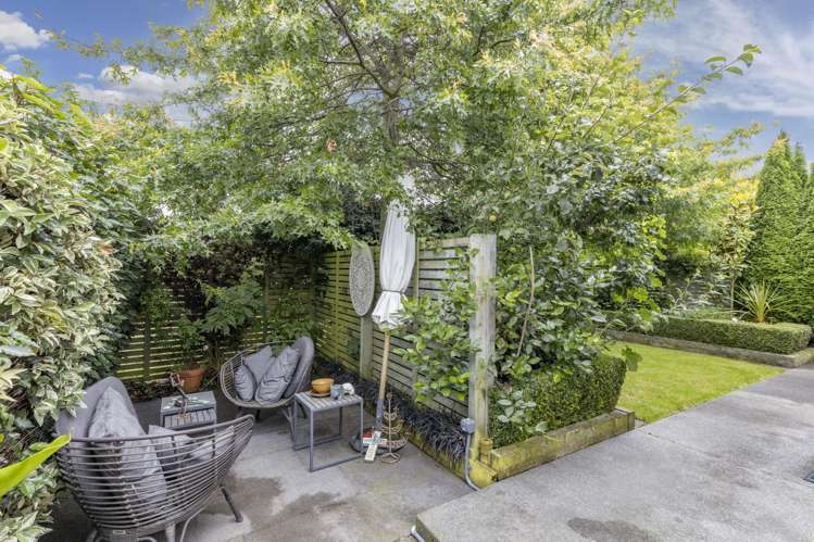 15 Famille Close Yaldhurst_21