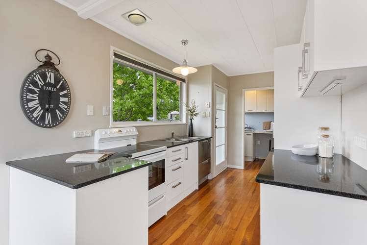 1/7 Studfall Street Pakuranga Heights_7