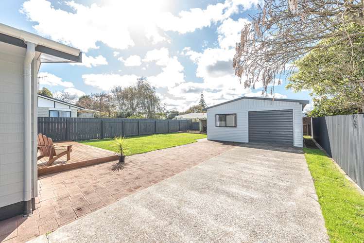 32 Exeter Crescent Springvale_5