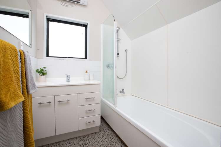 82 Chartwell Street Burwood_23