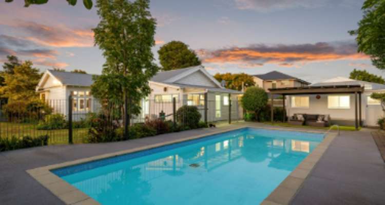 126 Blighs Road_0