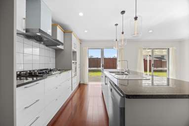 55 South Kensington Way_4