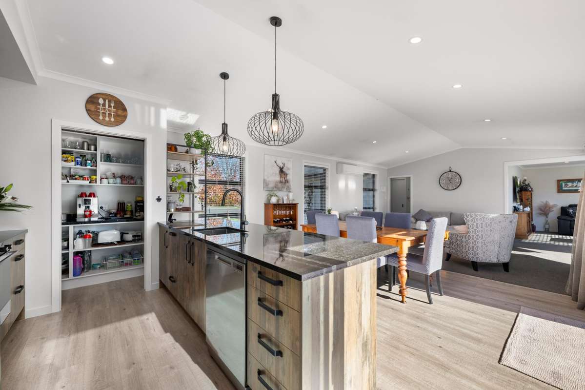6 Spitfire Drive_3