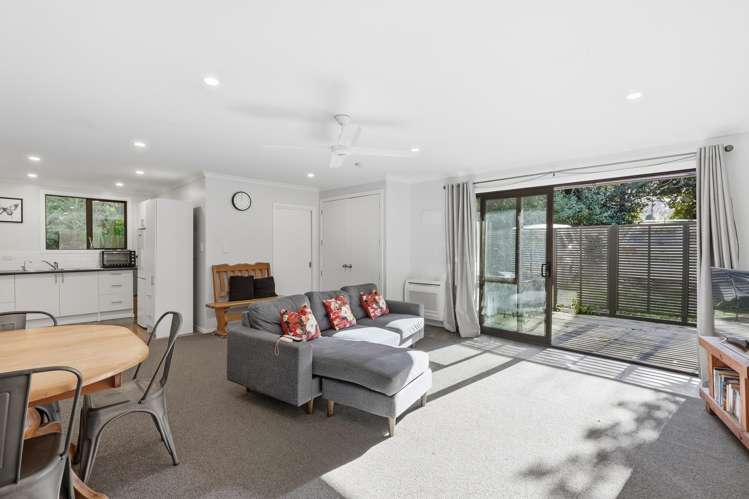 19 and 19a Ettrick Street Glenross_32